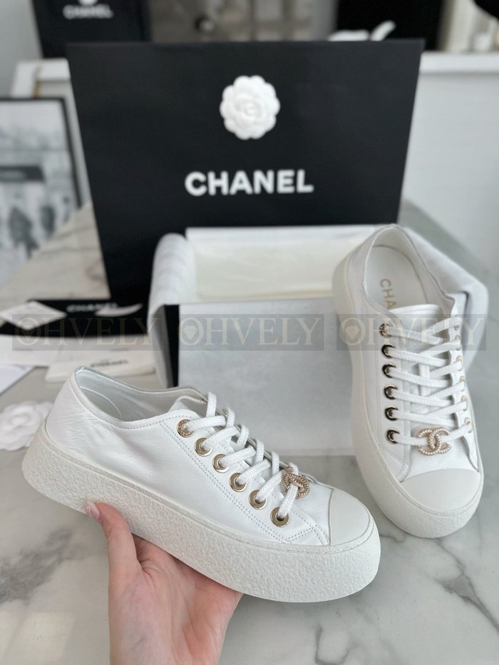 샤넬 CC 로고 스니커즈