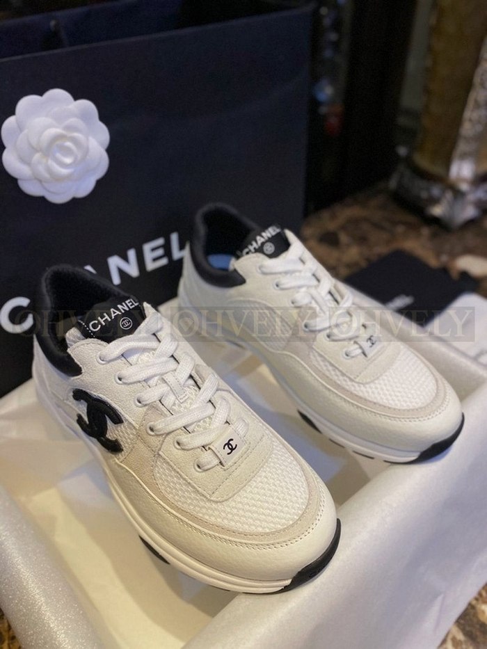 샤넬 로고 스니커즈