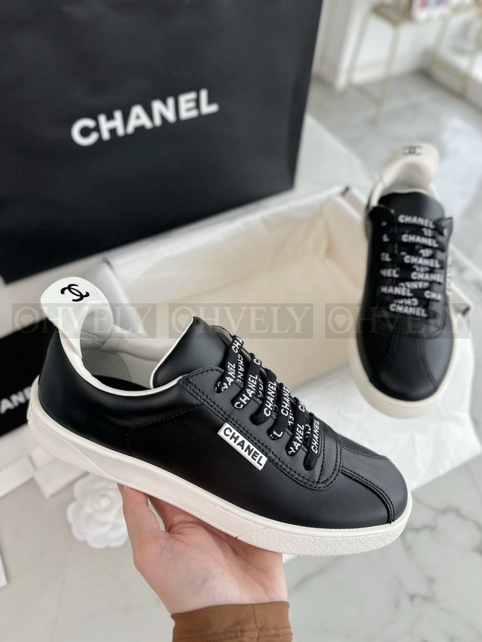 샤넬 슈레이스 스니커즈
