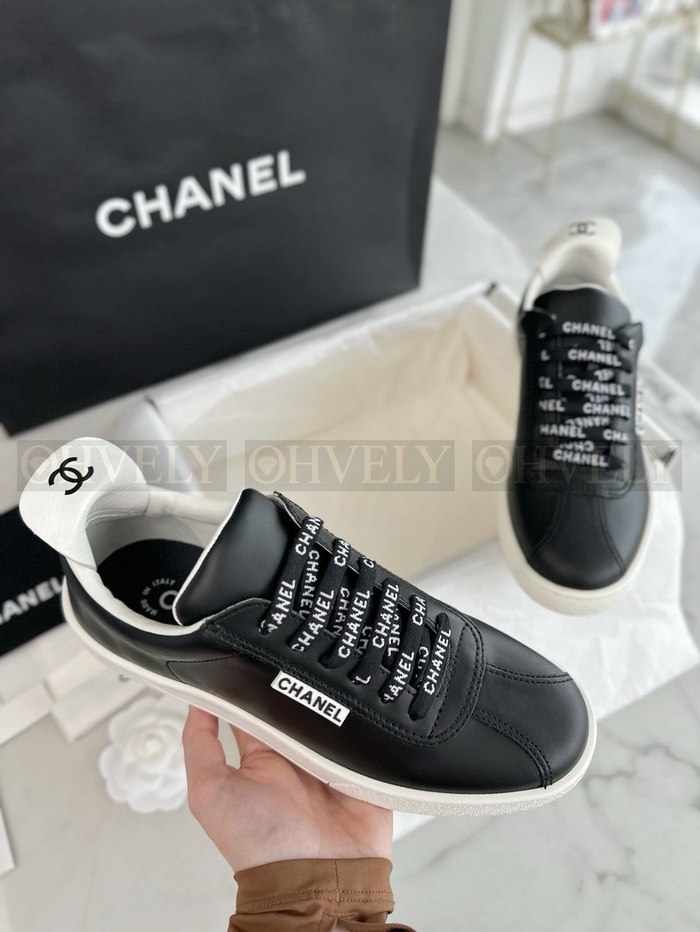 샤넬 슈레이스 스니커즈