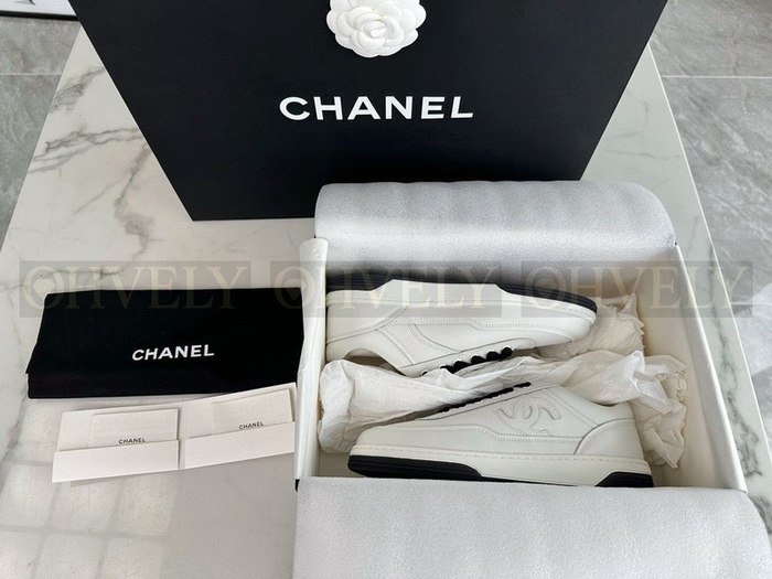 샤넬 카프스킨 스니커즈