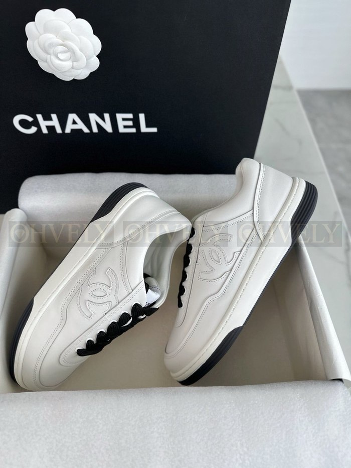 샤넬 카프스킨 스니커즈