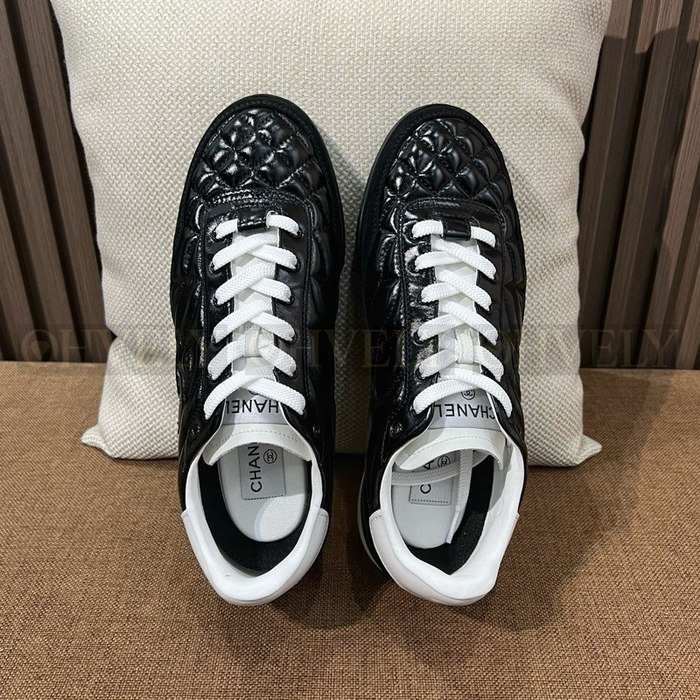 샤넬 카프스킨 퀄팅 스니커즈