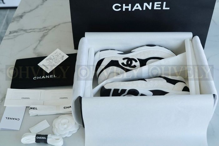 샤넬 프린티드 크루즈 스니커즈