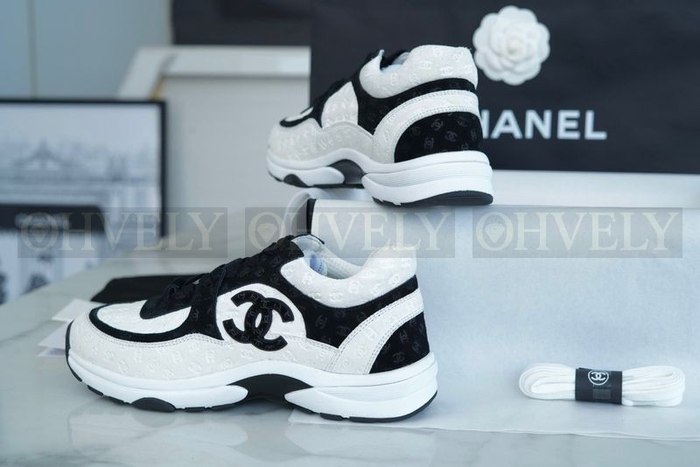 샤넬 프린티드 크루즈 스니커즈