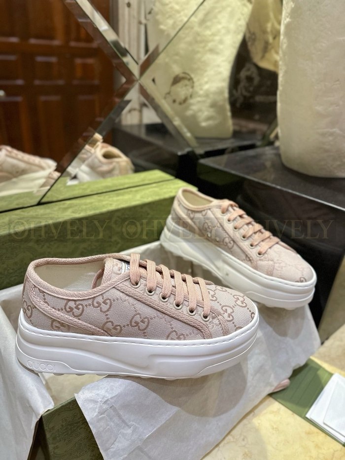 구찌 GG 청키 솔 스니커즈