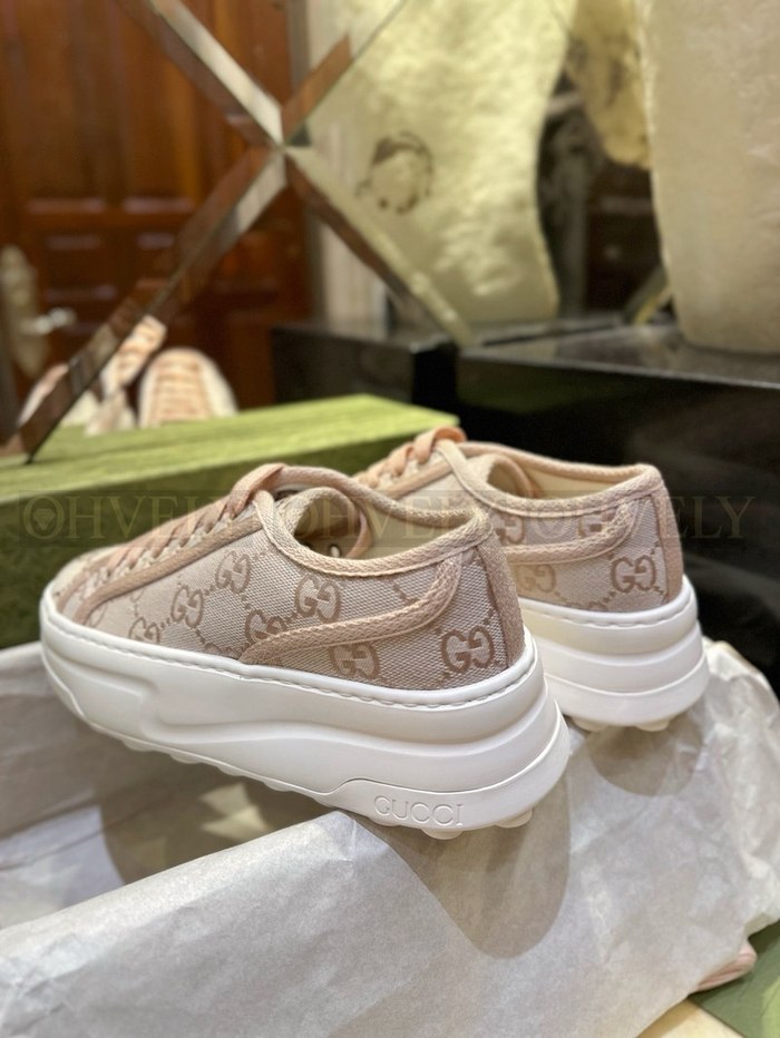 구찌 GG 청키 솔 스니커즈