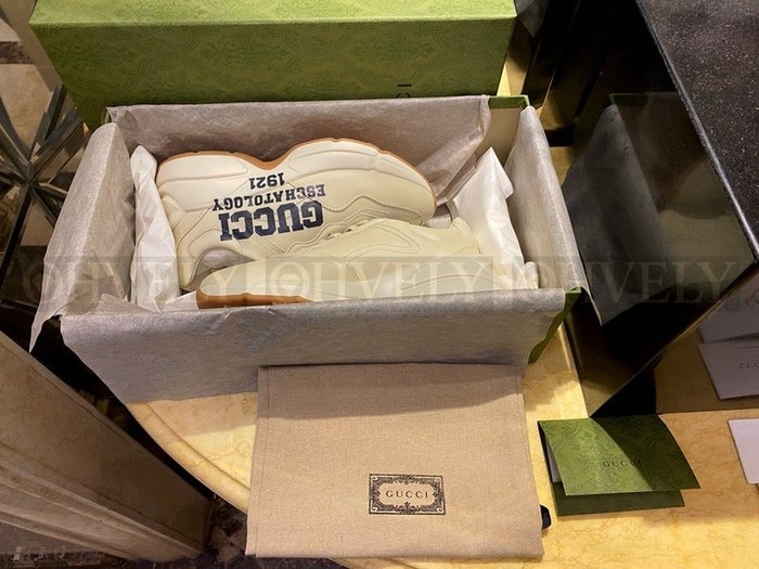 구찌 X 디즈니 도날드 덕 에이스 스니커즈