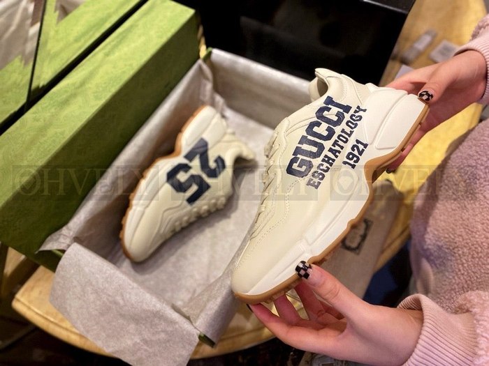 구찌 X 디즈니 도날드 덕 에이스 스니커즈