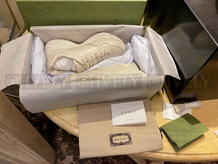 구찌 라이톤 더티 스니커즈