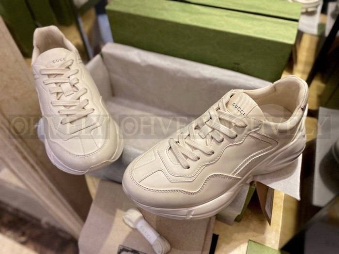 구찌 라이톤 더티 스니커즈