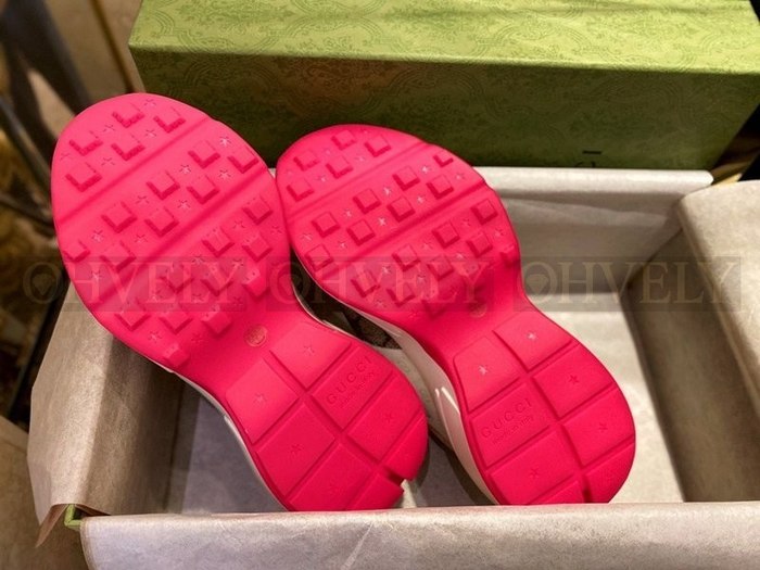 구찌 라이톤 캔버스 레더 스니커즈