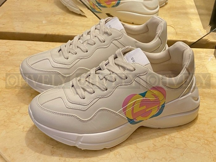 구찌 라이톤 하트 인터로킹 G 스니커즈