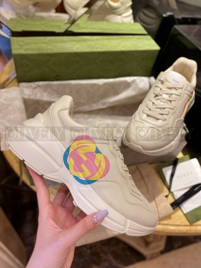 구찌 라이톤 하트 인터로킹 G 스니커즈