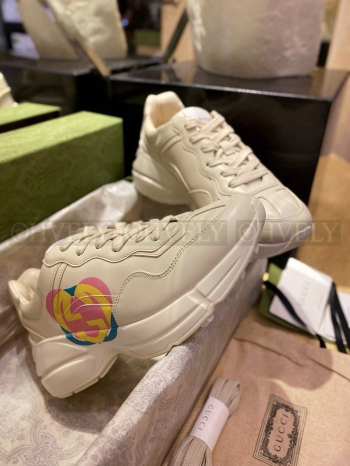 구찌 라이톤 하트 인터로킹 G 스니커즈