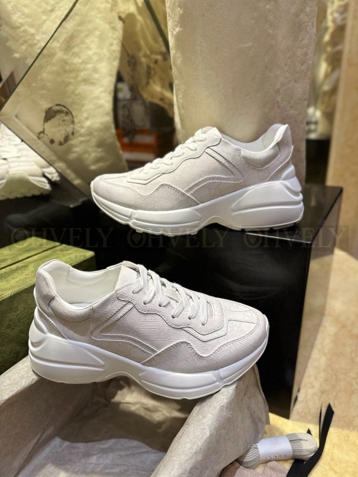 구찌 라이톤 화이트 GG 슈프림 스니커즈