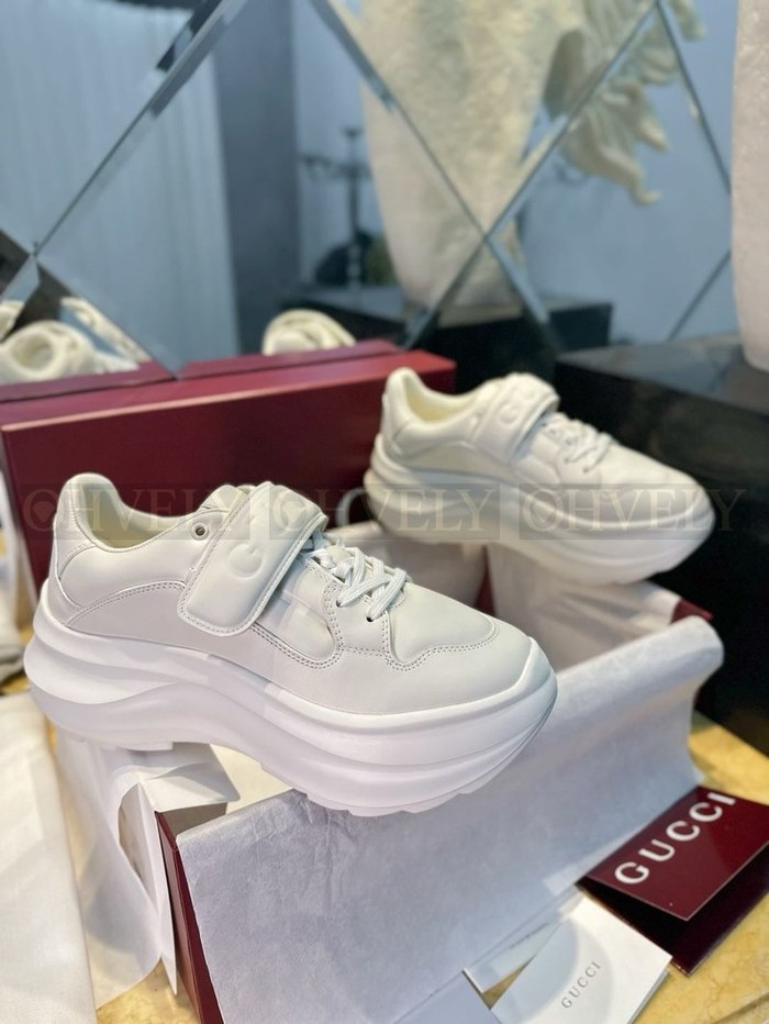 구찌 웨이브 웨지힐 스니커즈