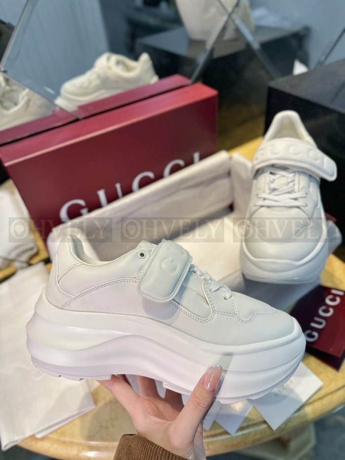 구찌 웨이브 웨지힐 스니커즈