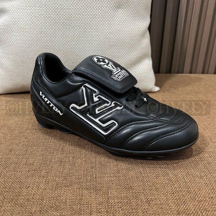 루이비통 LV 풋 프린트 사커 스니커즈