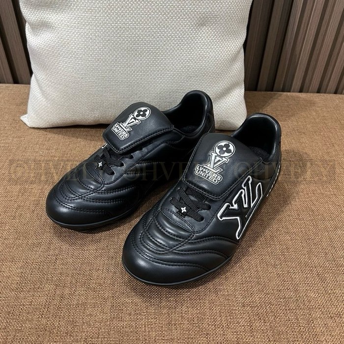 루이비통 LV 풋 프린트 사커 스니커즈