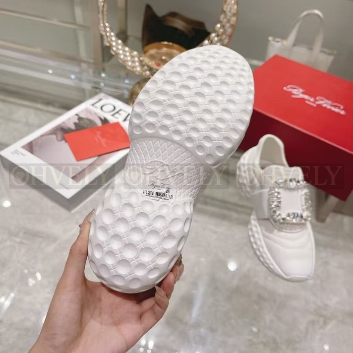 로저비비에 비브 런 라이트 스트라스 버클 스니커즈