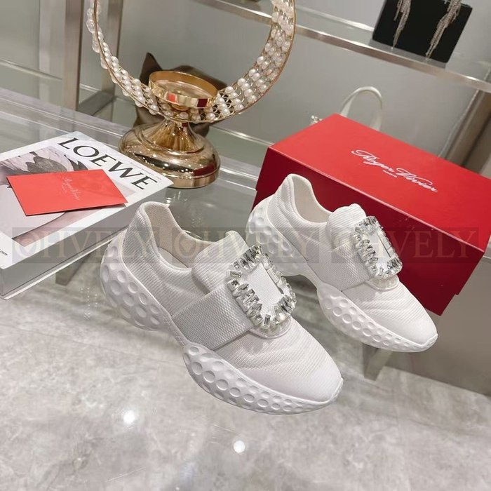 로저비비에 비브 런 라이트 스트라스 버클 스니커즈