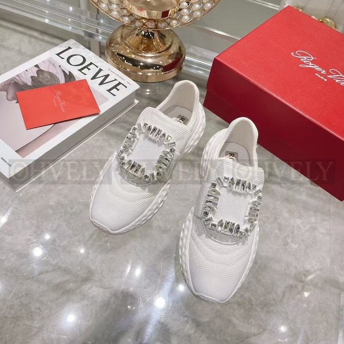 로저비비에 비브 런 라이트 스트라스 버클 스니커즈