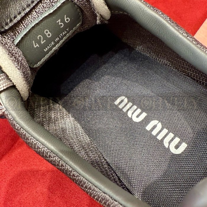 미우미우 김나지움 에이어스 가죽 스니커즈