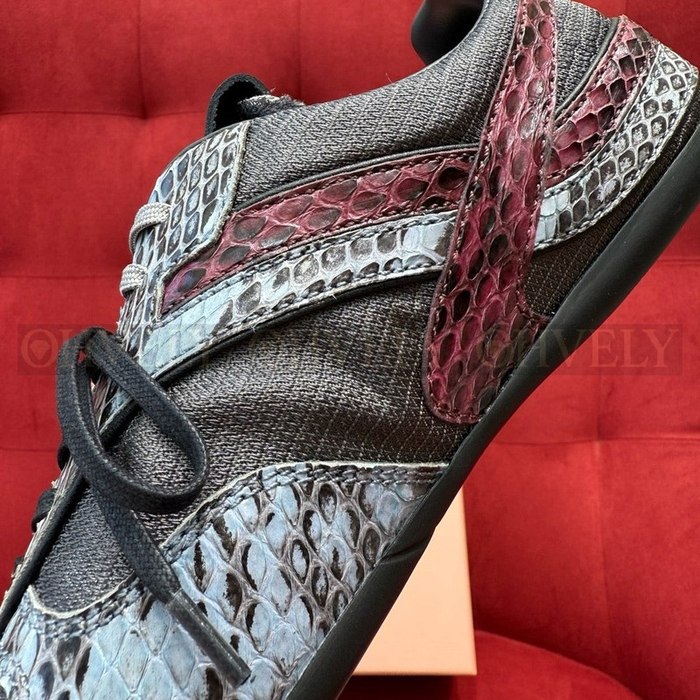 미우미우 김나지움 에이어스 가죽 스니커즈