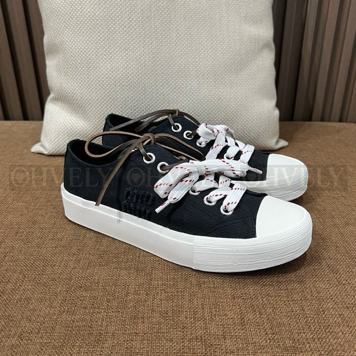 미우미우 워시드 데님 스니커즈