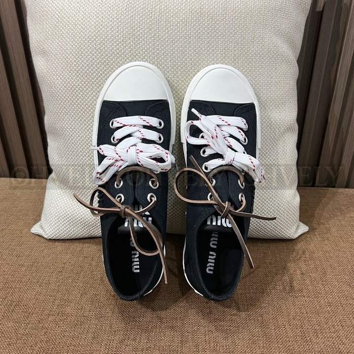 미우미우 워시드 데님 스니커즈