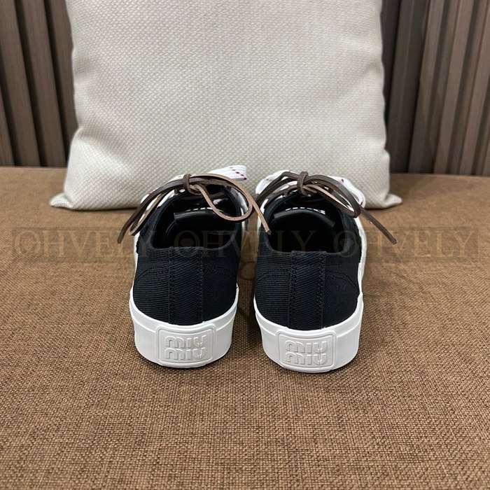 미우미우 워시드 데님 스니커즈