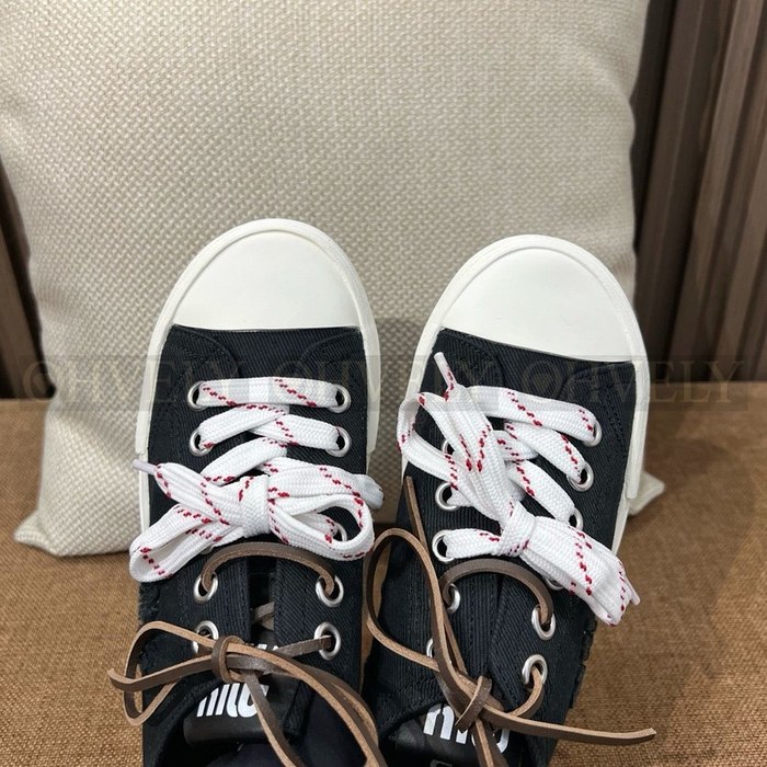 미우미우 워시드 데님 스니커즈