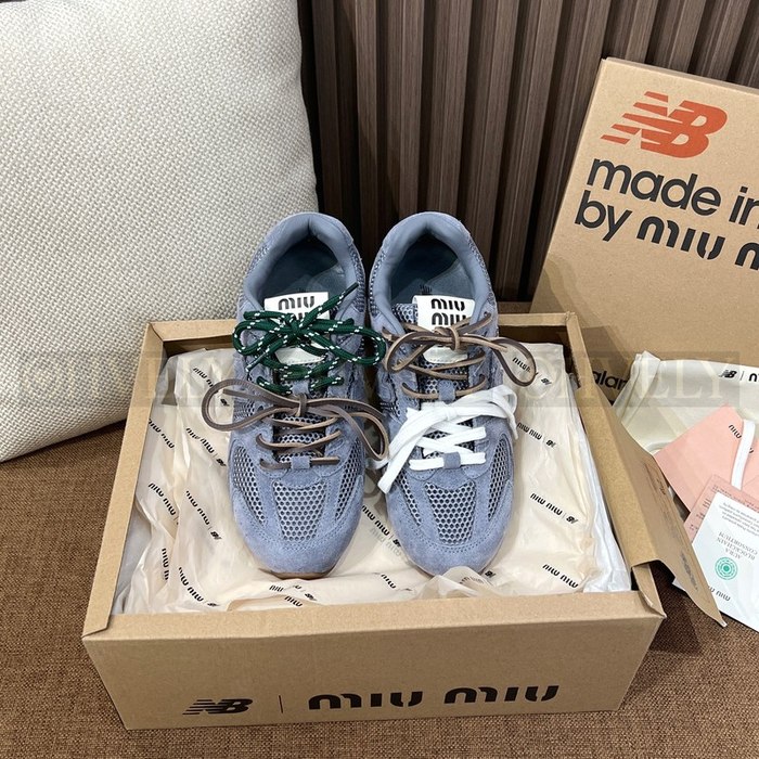 뉴발란스 X 미우미우 530 SL 스웨이드 및 메시 스니커즈