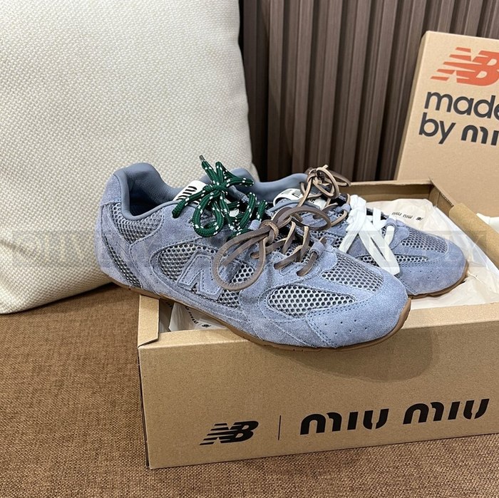 뉴발란스 X 미우미우 530 SL 스웨이드 및 메시 스니커즈