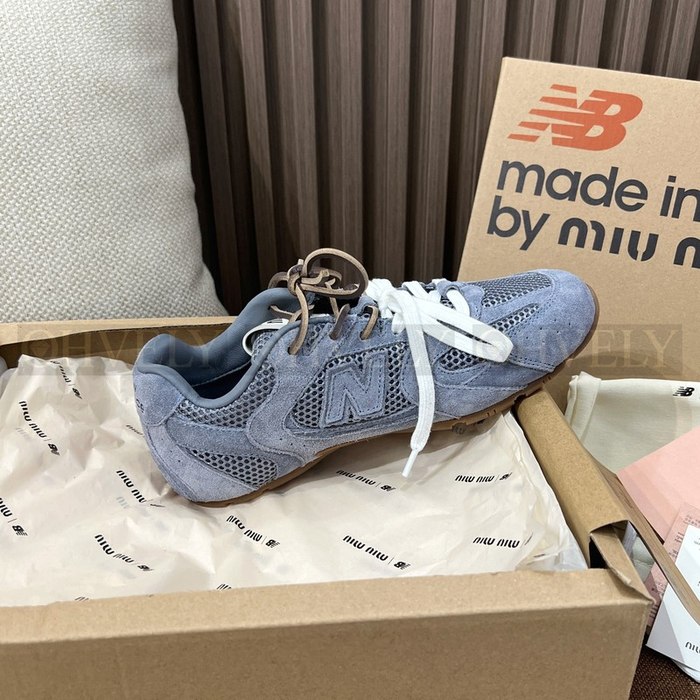 뉴발란스 X 미우미우 530 SL 스웨이드 및 메시 스니커즈