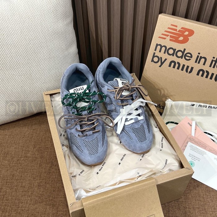 뉴발란스 X 미우미우 530 SL 스웨이드 및 메시 스니커즈