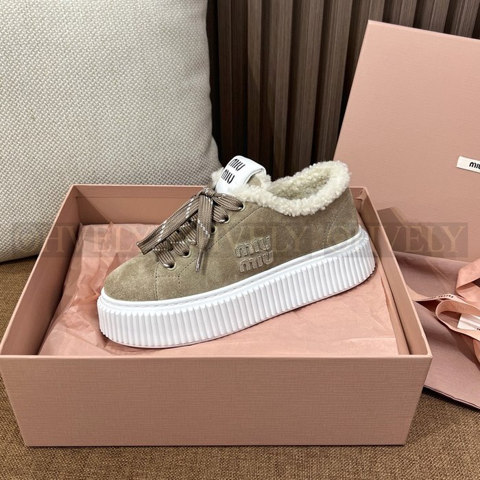 미우미우 스웨이드 시어링 스니커즈