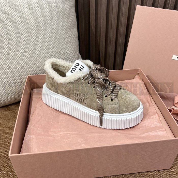 미우미우 스웨이드 시어링 스니커즈