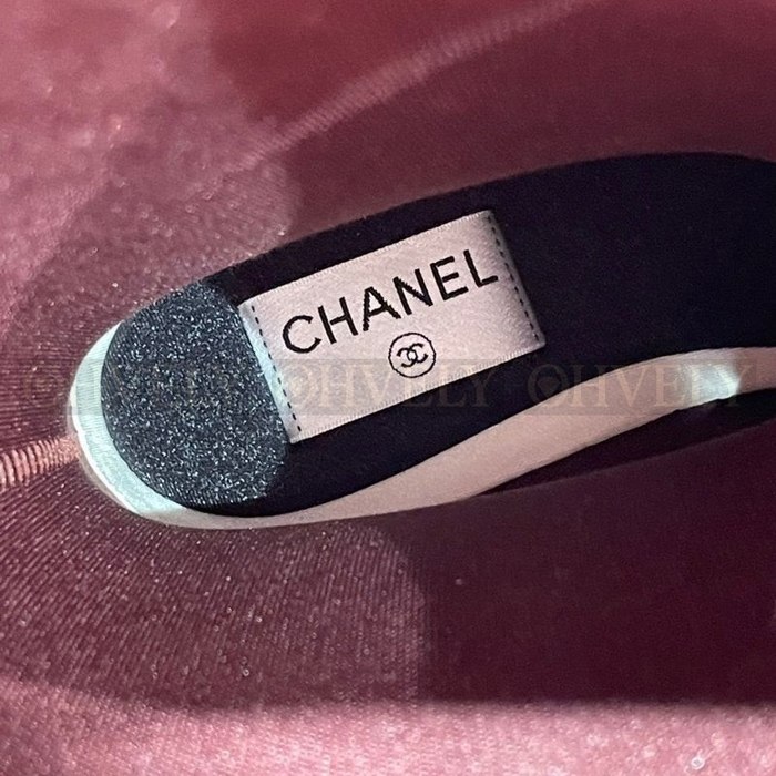 샤넬 로고 레인부츠