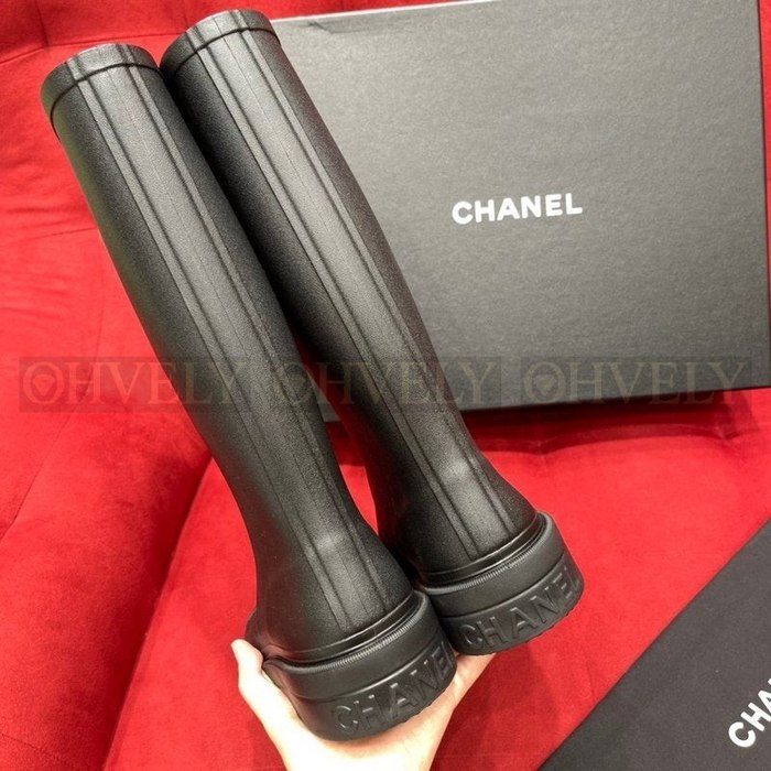 샤넬 로고 레인부츠