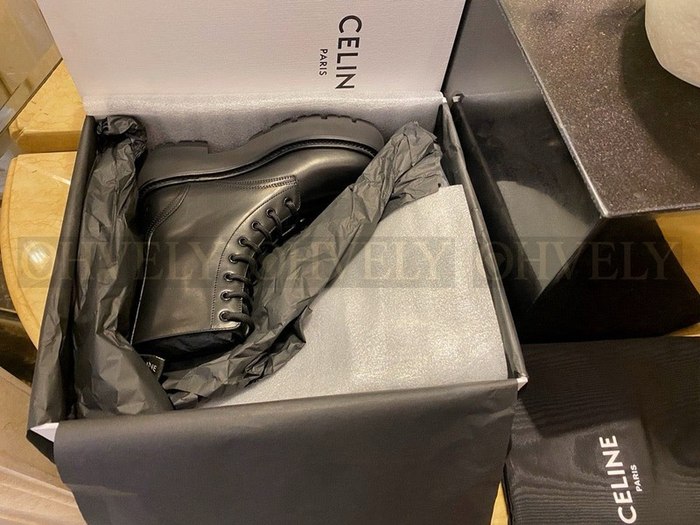 셀린느 벌키 레이스업 부츠