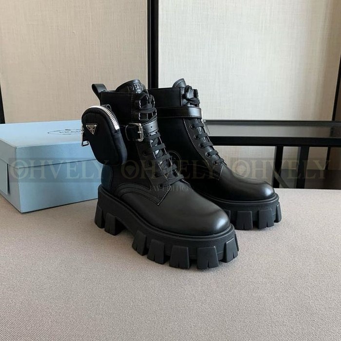 프라다 브러시드 파우치 부츠