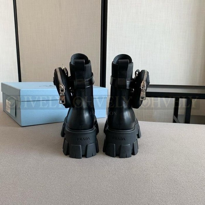 프라다 브러시드 파우치 부츠