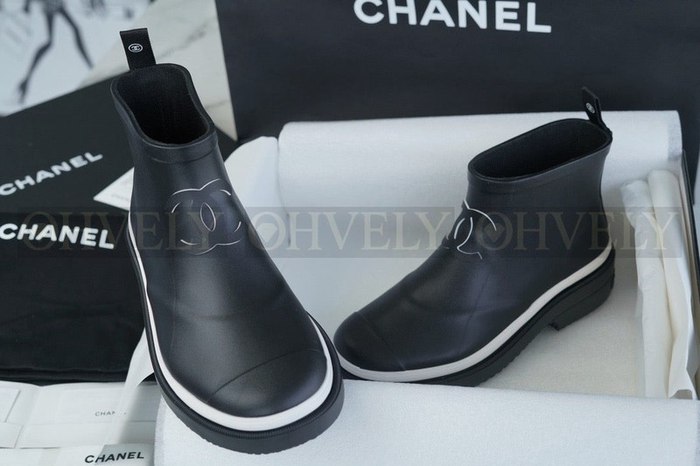 샤넬 앵클 숏 레인부츠