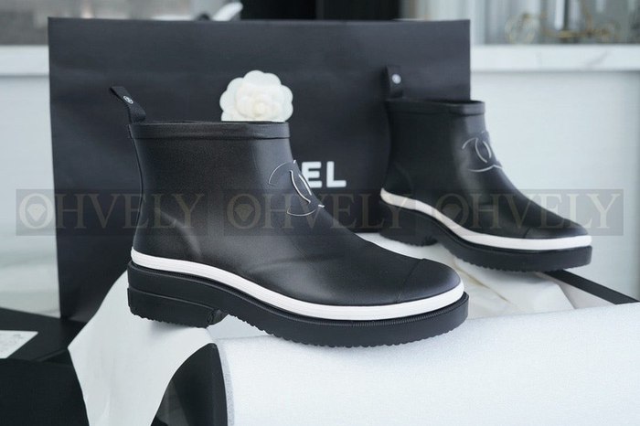 샤넬 앵클 숏 레인부츠