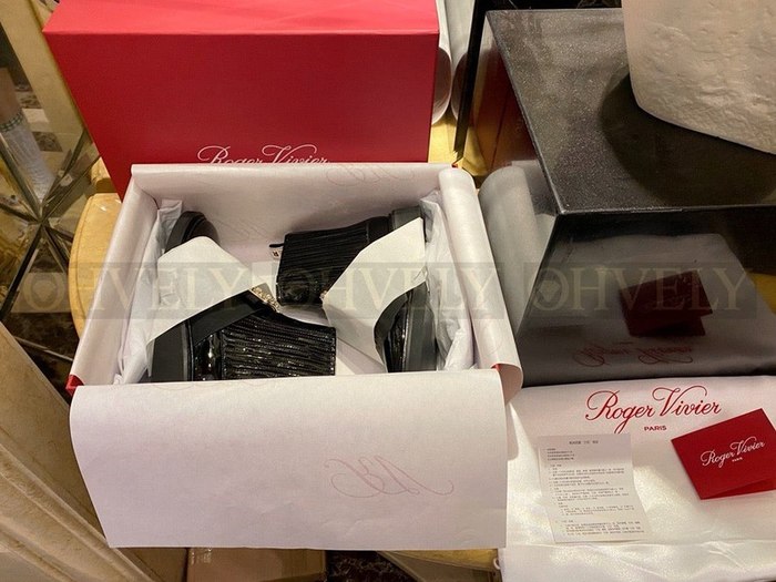 로저비비에 비브 레인저스 스트라스 버클 첼시 부츠