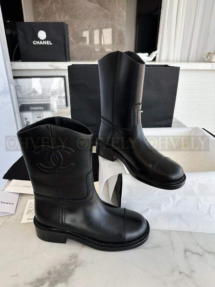 샤넬 레더 미들 부츠