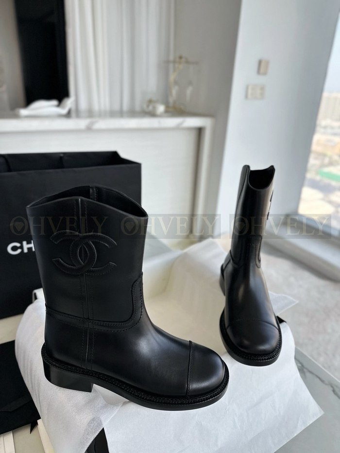 샤넬 레더 미들 부츠