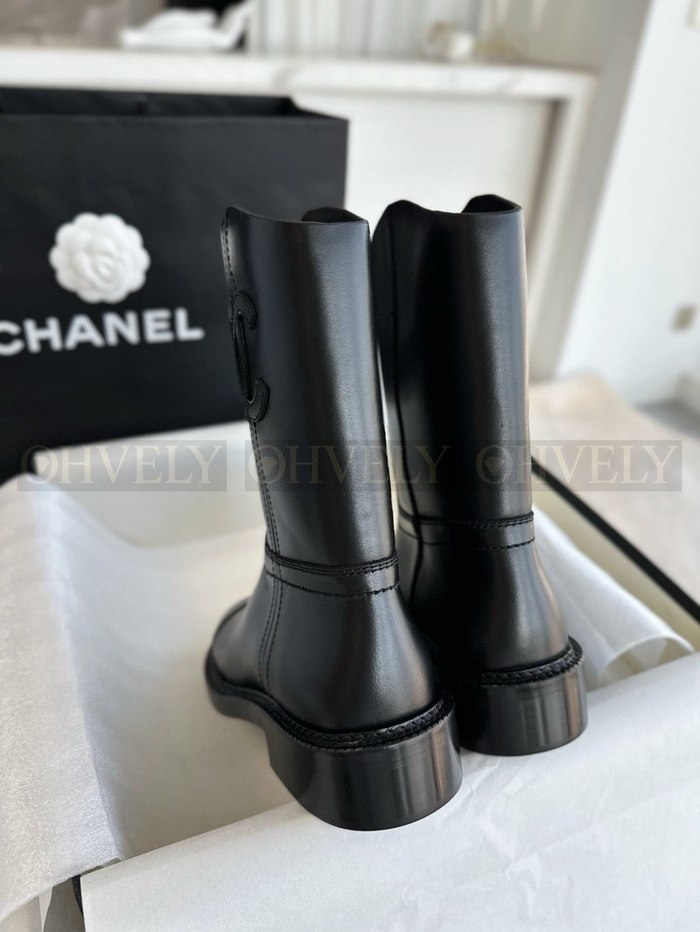 샤넬 레더 미들 부츠